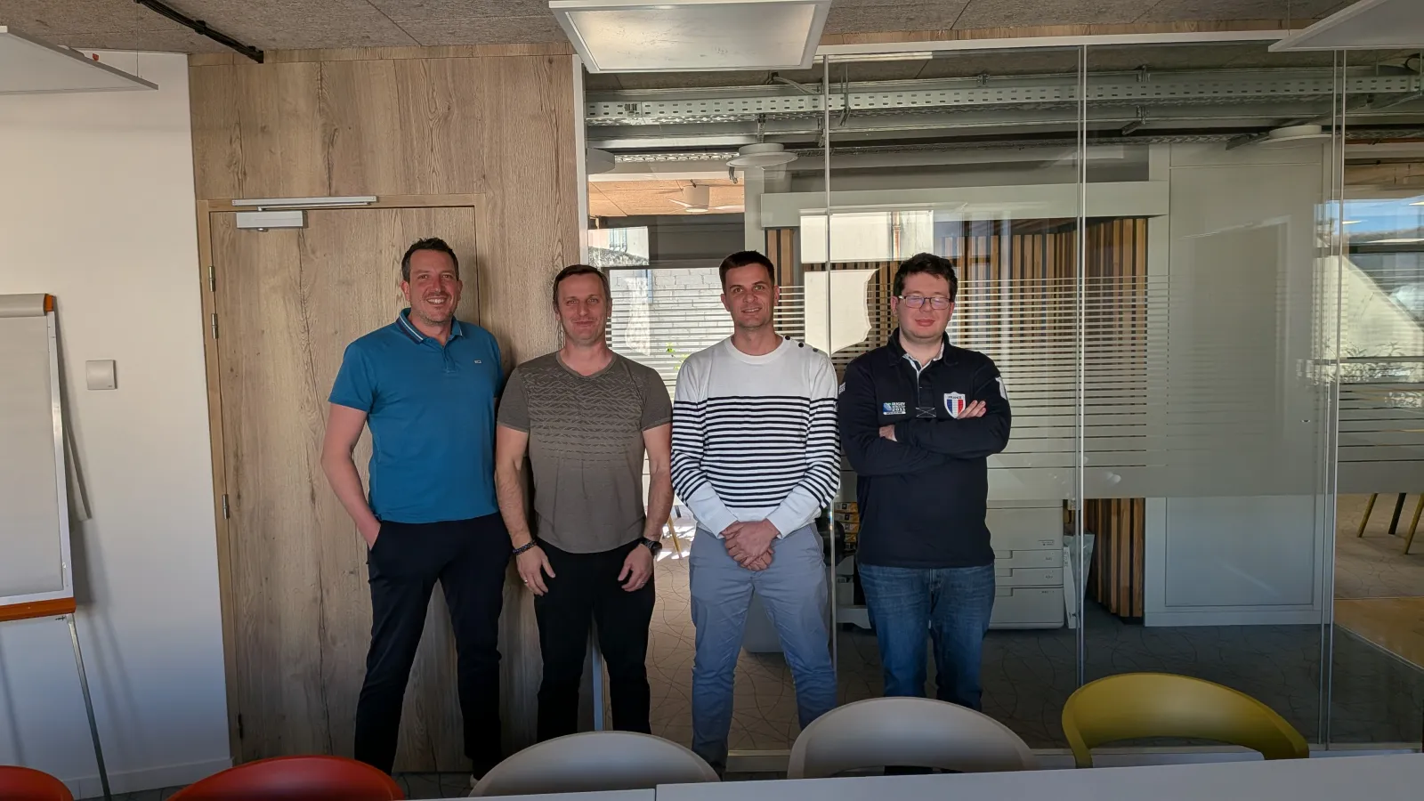 Les quatre fondateurs de Synapses ESMS réunis dans leurs locaux